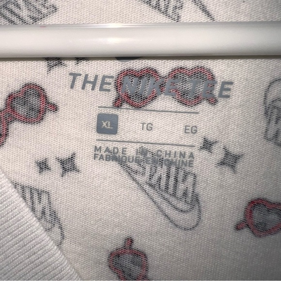 Nike Cropped Stunner Logo and Sunglasses Cotton Tee Size Xl - Picture 7 of 10